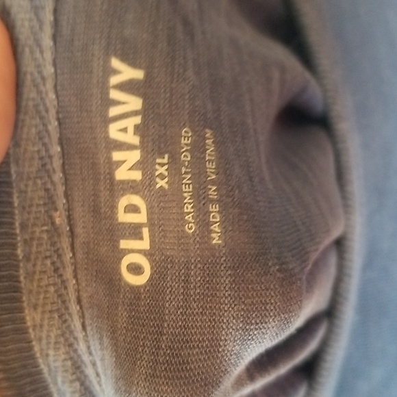 10/$10  Old Navy World Long Sleeved Tee XXL - Picture 2 of 3